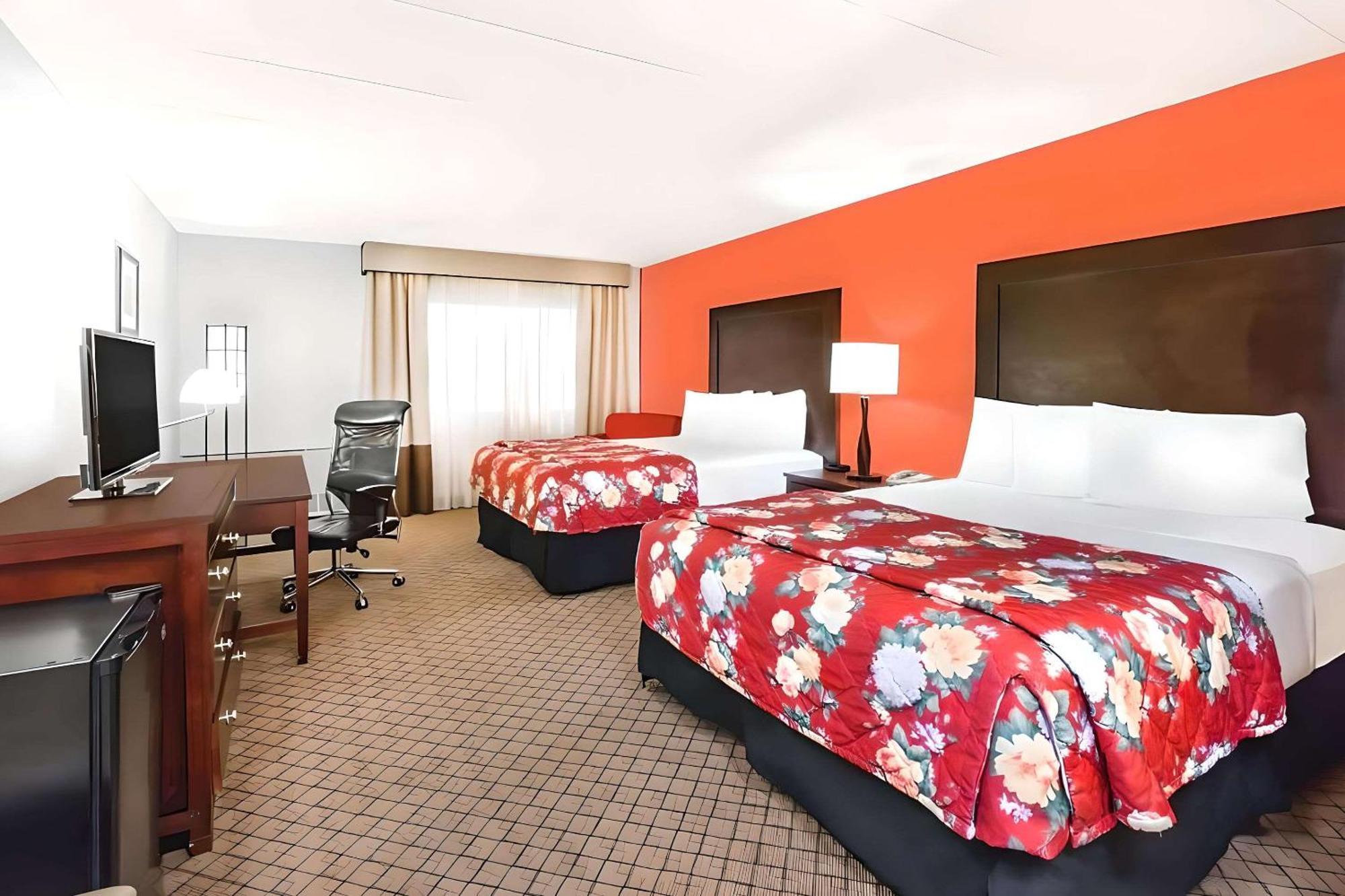 לנסינג Clarion Hotel מראה חיצוני תמונה