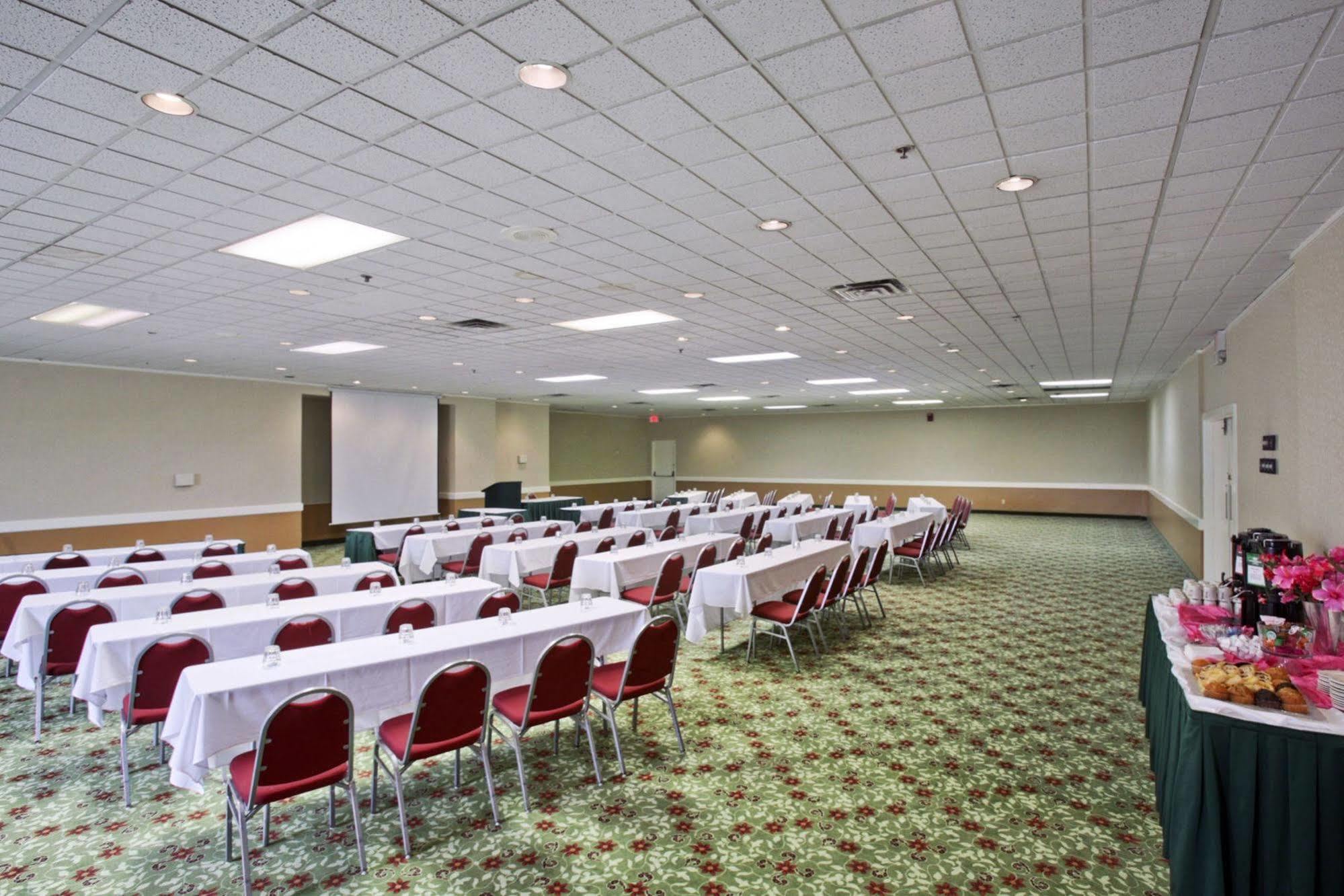 לנסינג Clarion Hotel מראה חיצוני תמונה
